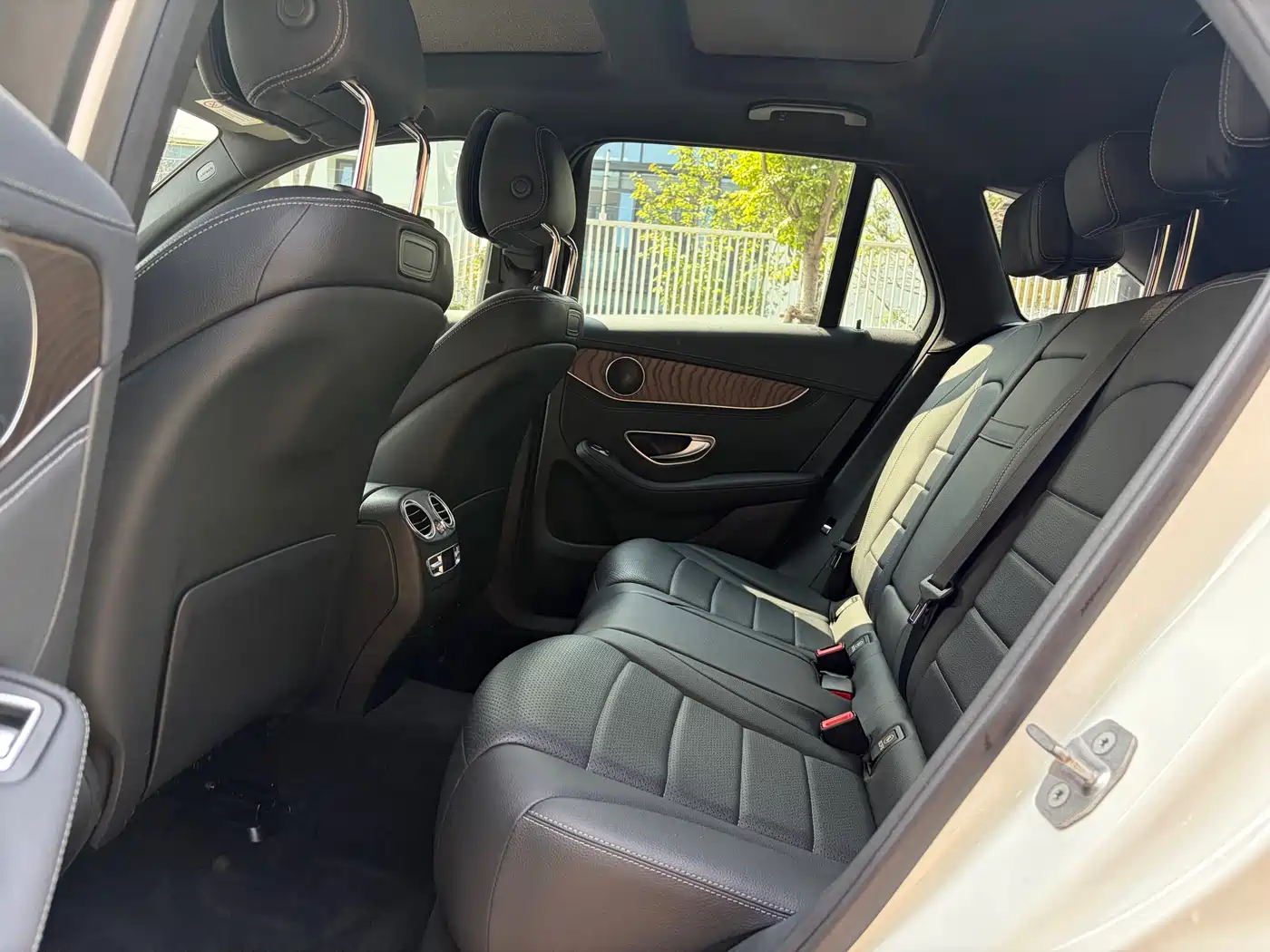 Mercedes-Benz GLC 2016 GLC 300 4MATIC Dynamic фото 8