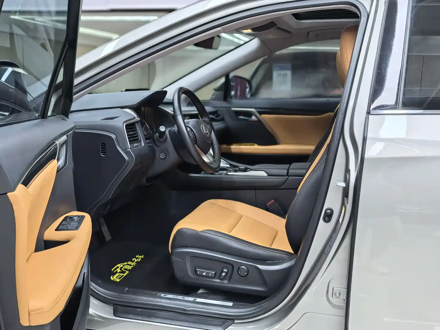 Lexus RX 2016 300 2WD Elite Edition China VI фото 10