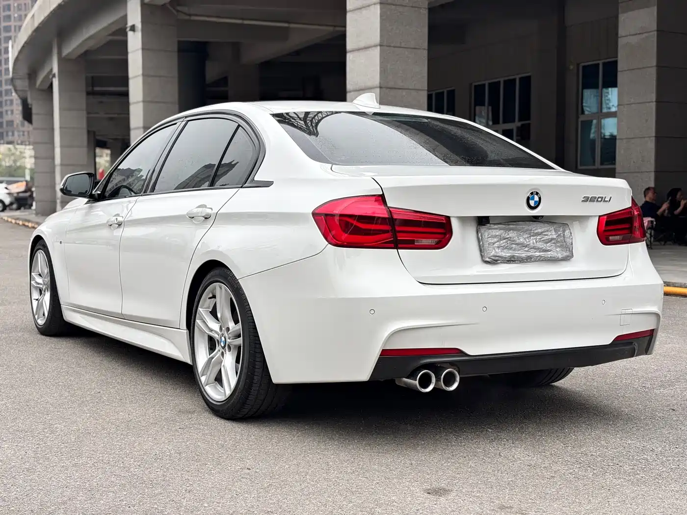 BMW 3 Series 2018 320Li Leading M Sport Package фото 5