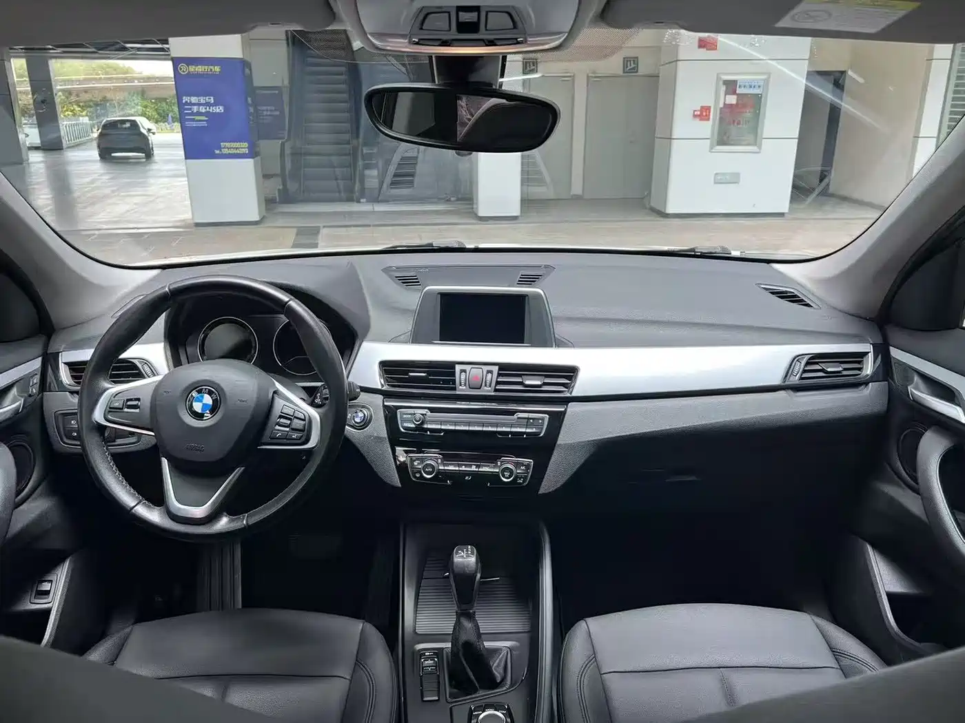 BMW X1 2018 sDrive20Li Leading Model фото 6