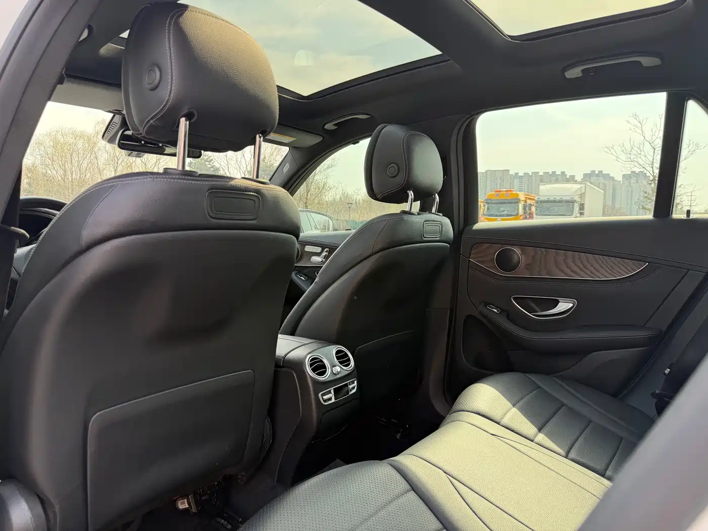 Mercedes-Benz GLC 2018 GLC 300 4MATIC Dynamic фото 8