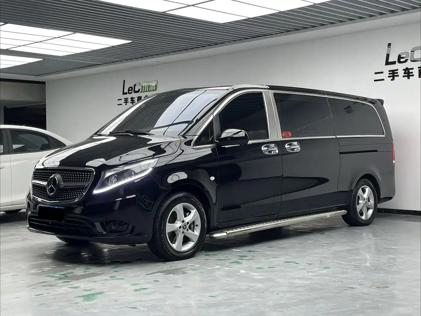 Mercedes-Benz Vito 2020 2.0T Business Edition (7-seater)