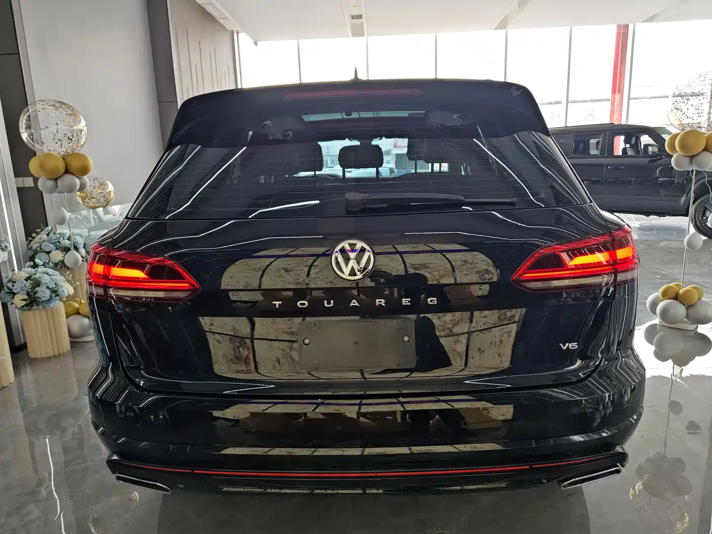 VOLKSWAGEN TOUAREG