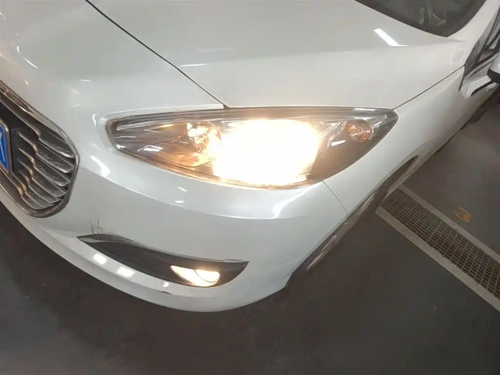 Peugeot 308 2014 Model Joy Edition Classic 1.6L Automatic Superior Style фото 24