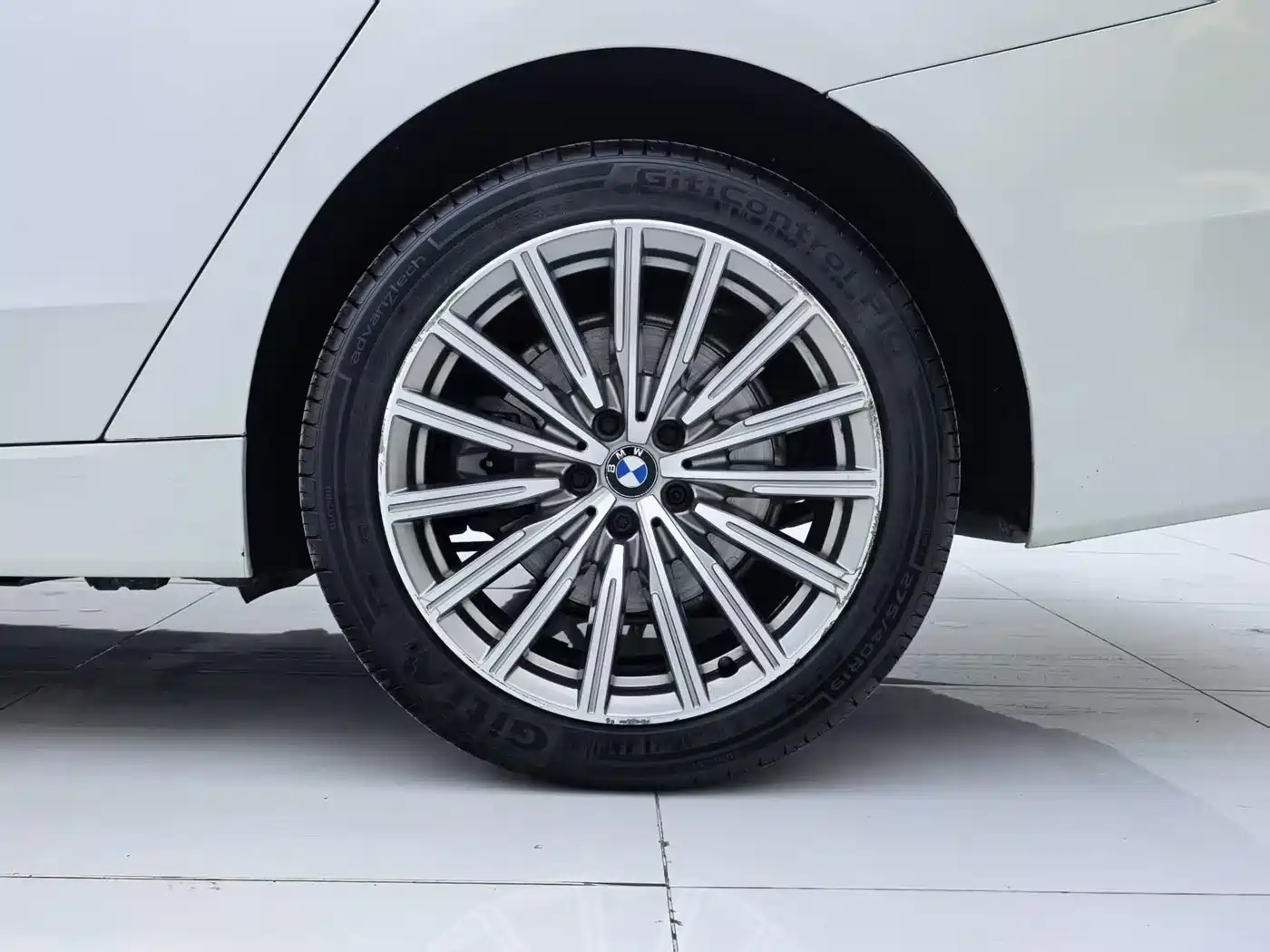 BMW 6 Series GT 2018 630i M Sport Package фото 28