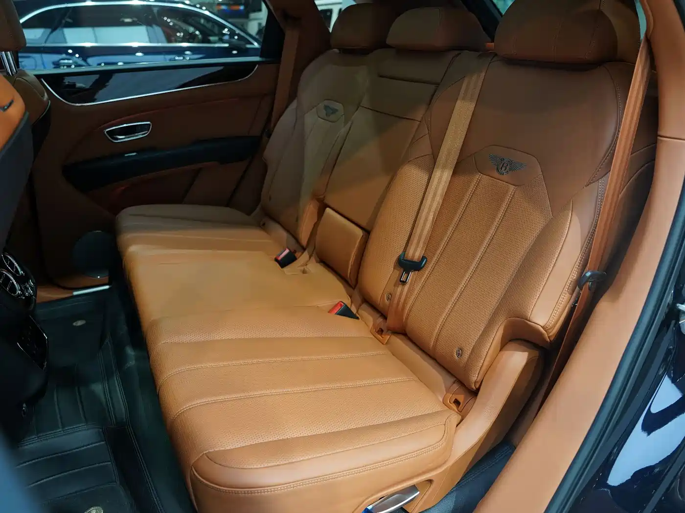 BENTLEY TIMYUE PLUG IN HYBRID