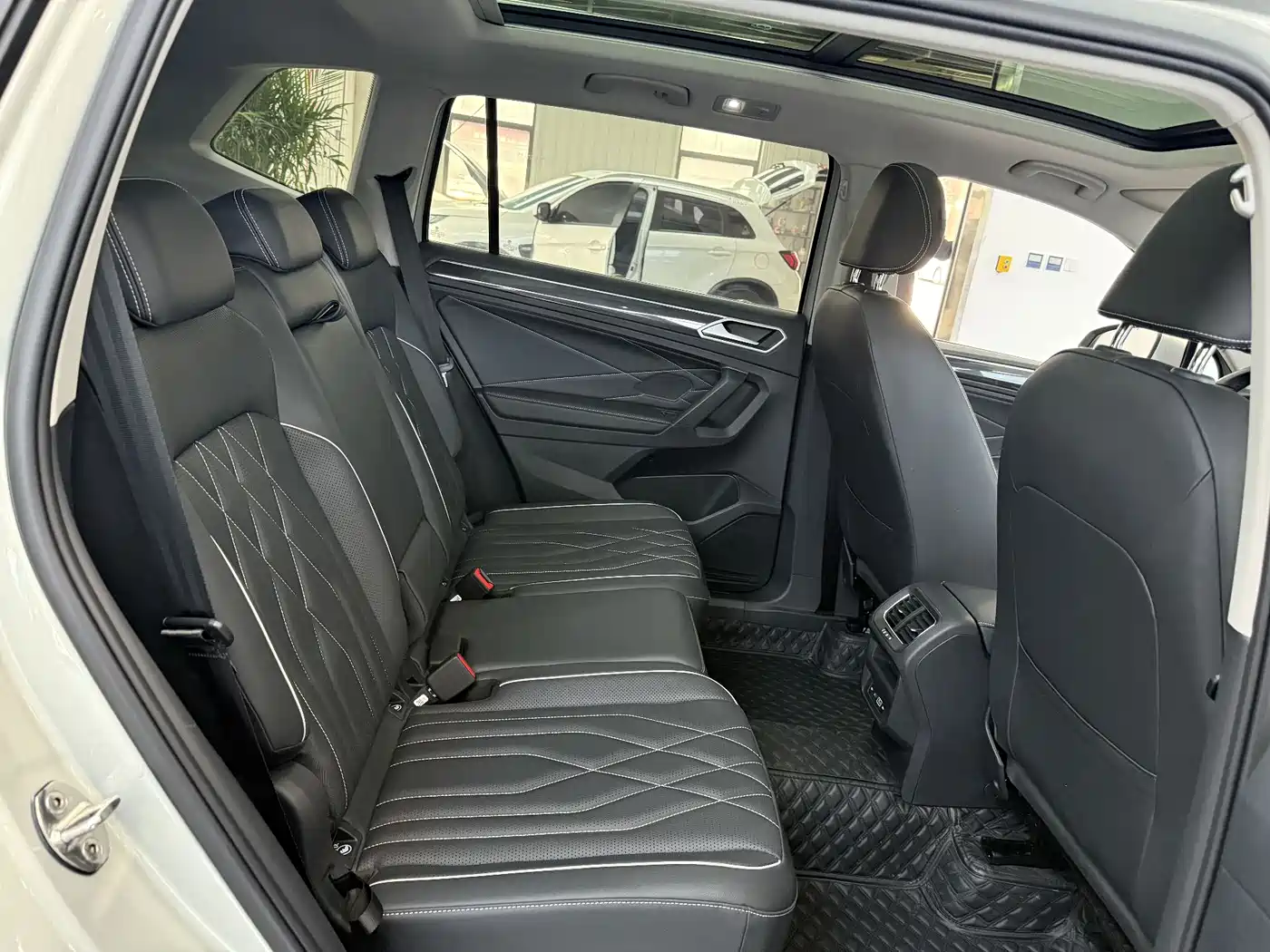 Volkswagen Tiguan L 2023 280TSI 2WD Trend Limited Edition фото 15