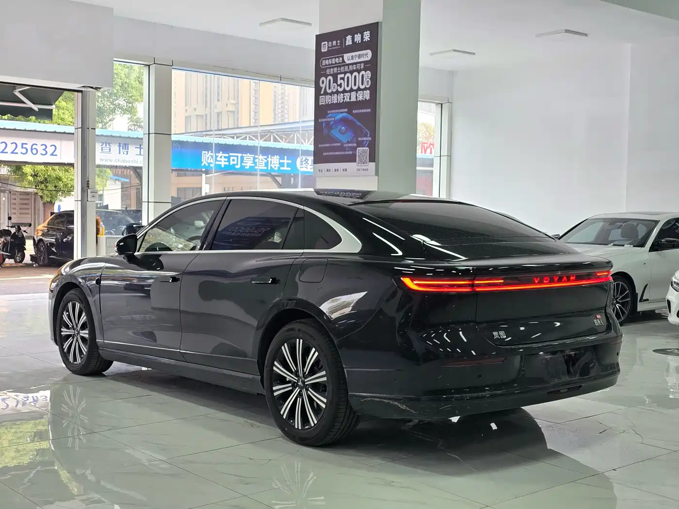 Voyah Auto VOYAH Zhuiguang L 2025 Model Chase Light L фото 6