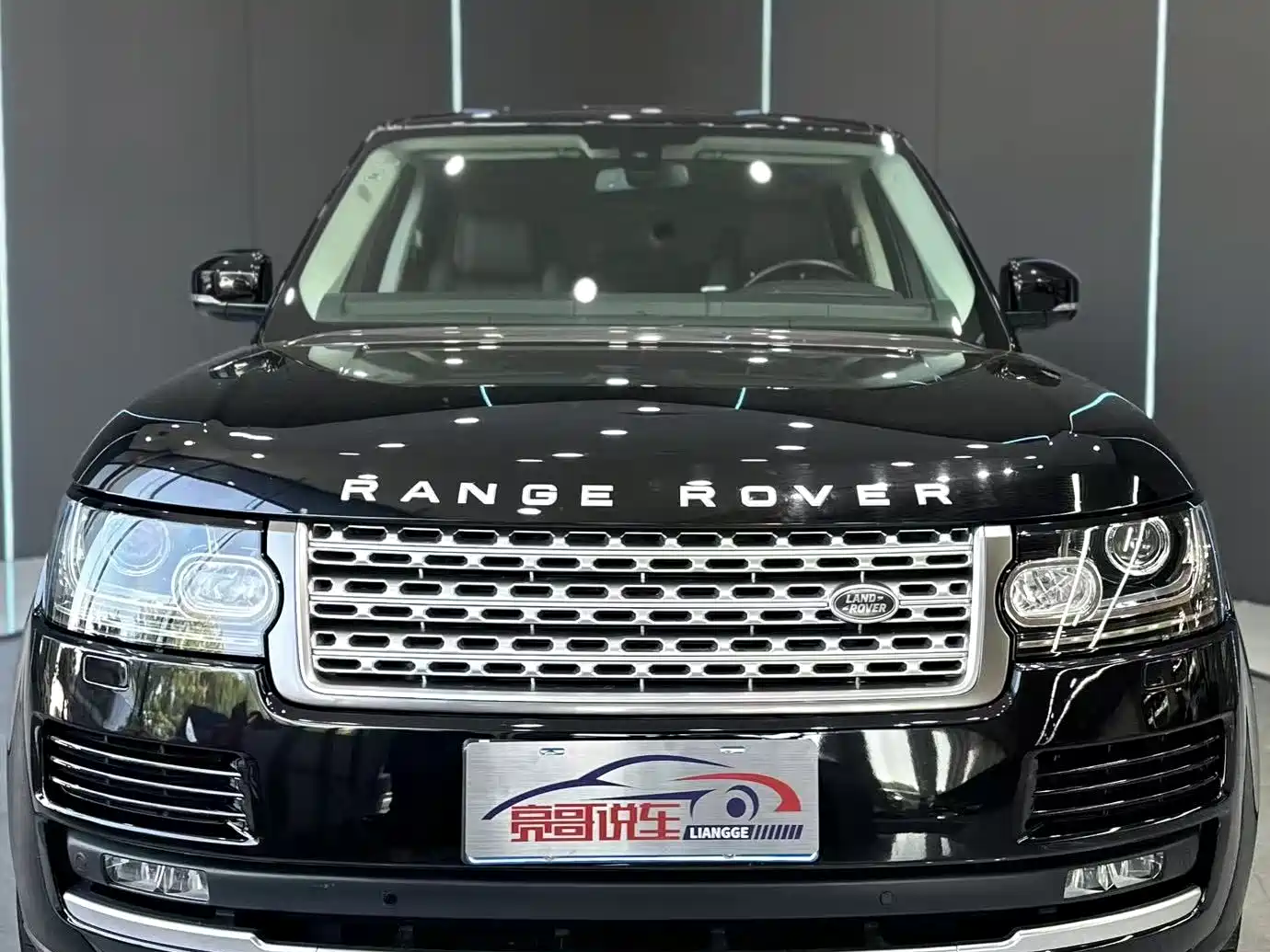 Land Rover Range Rover 2014 Facelift 3.0 SC V6 Vogue фото 2