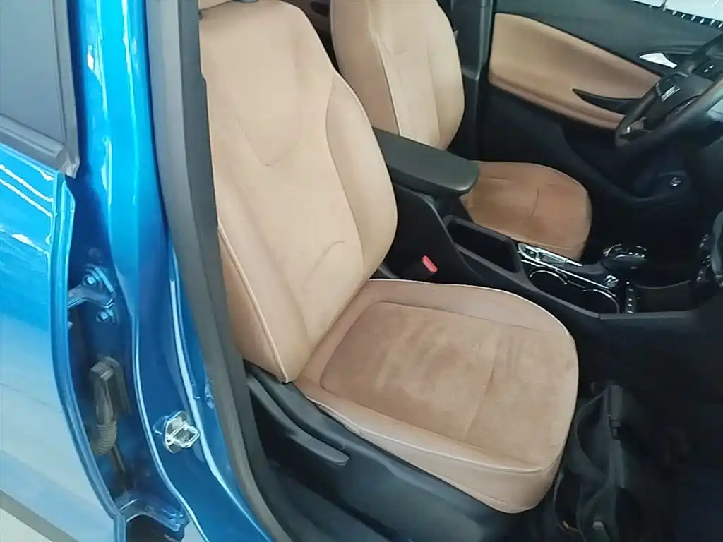 Buick Encore PLUS 2023 Smart Fun Edition фото 25