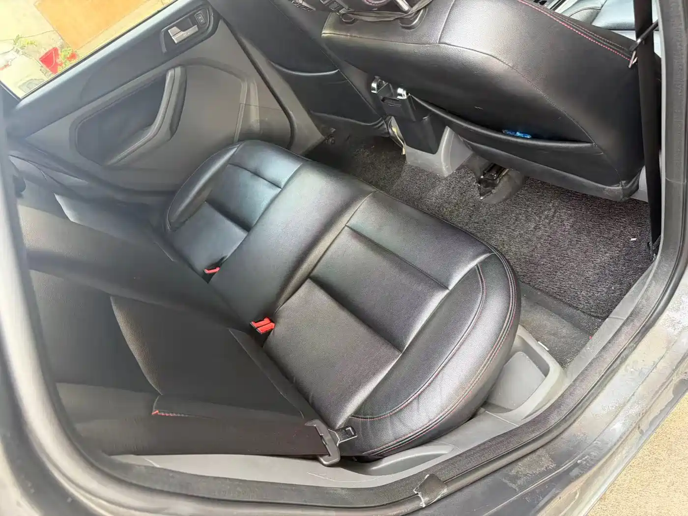 Photo 9 - Ford Focus
