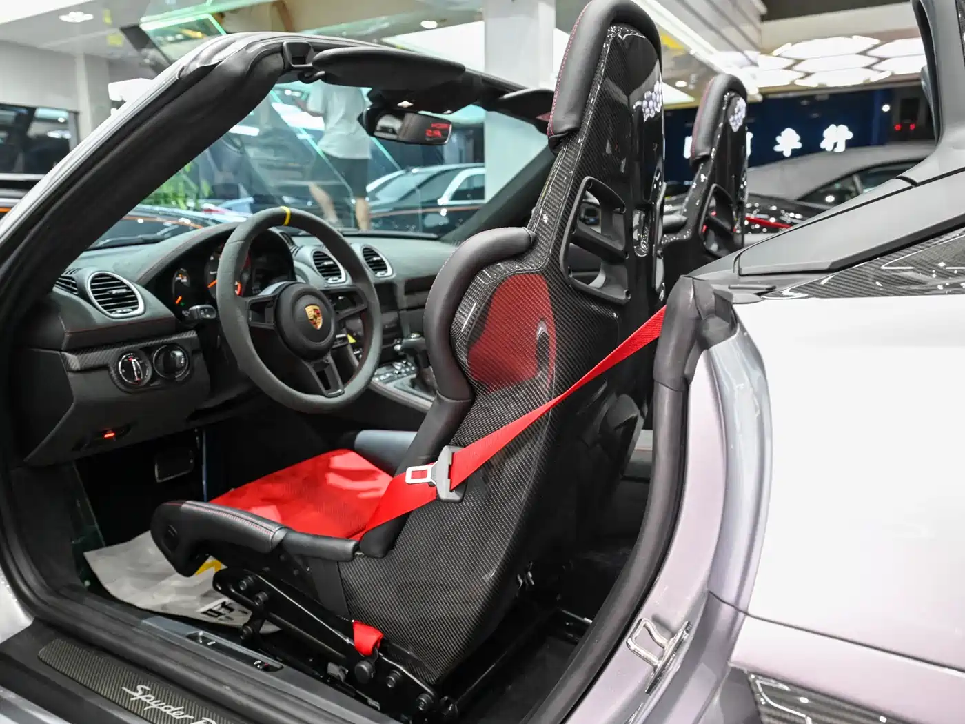 Porsche 718 2023 Spyder RS 4.0L фото 12