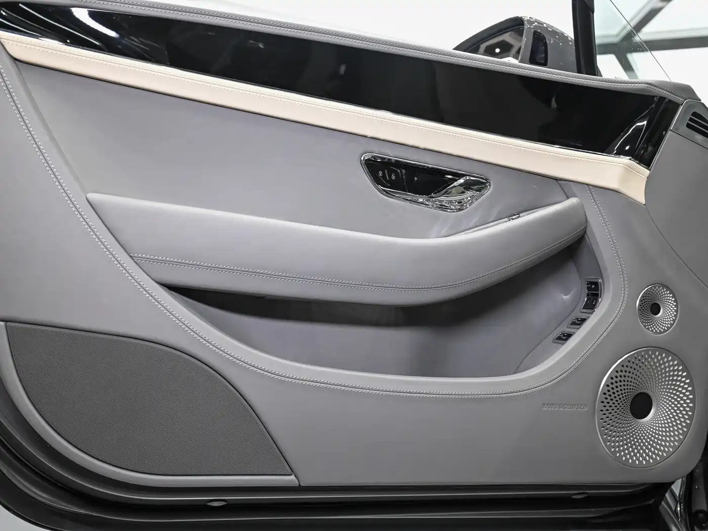 BENTLEY CONTINENTAL PLUG IN HYBRID