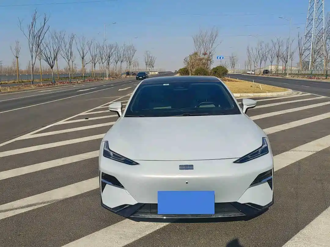 GEELY GALAXY GALAXY E8