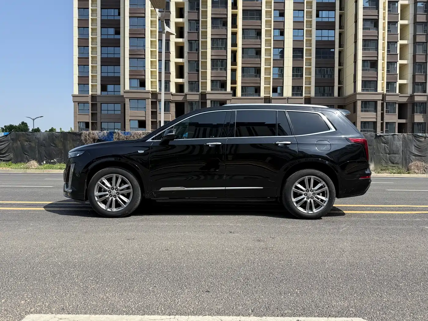 Cadillac XT6 2022 2.0T 6-Seater 4WD Luxury Edition фото 4