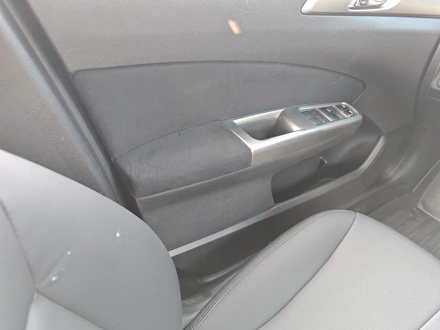 Subaru Forester 2011 2.5XS Automatic Luxury Navigation Edition фото 14