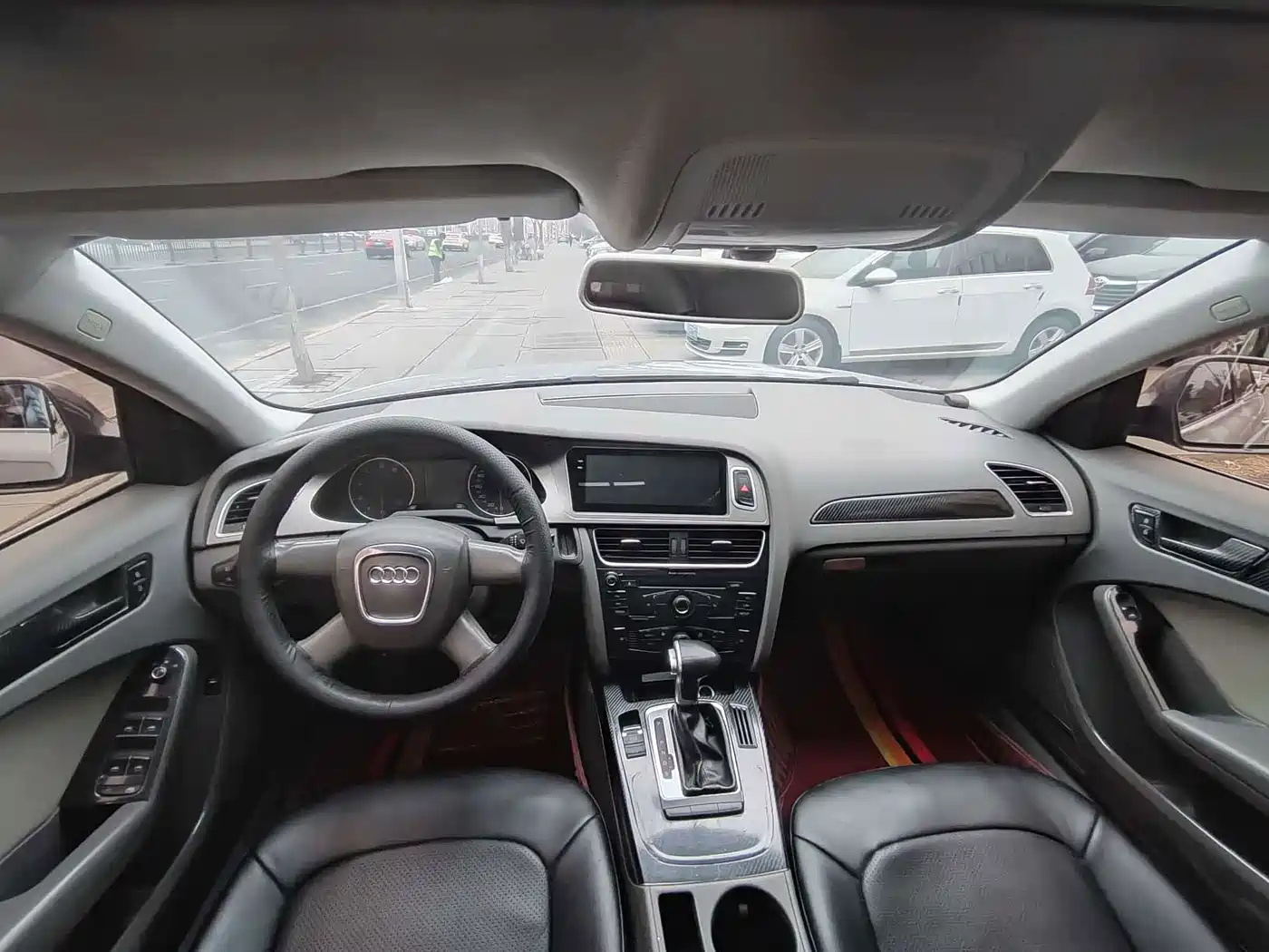 Фото 8 - Audi A4L