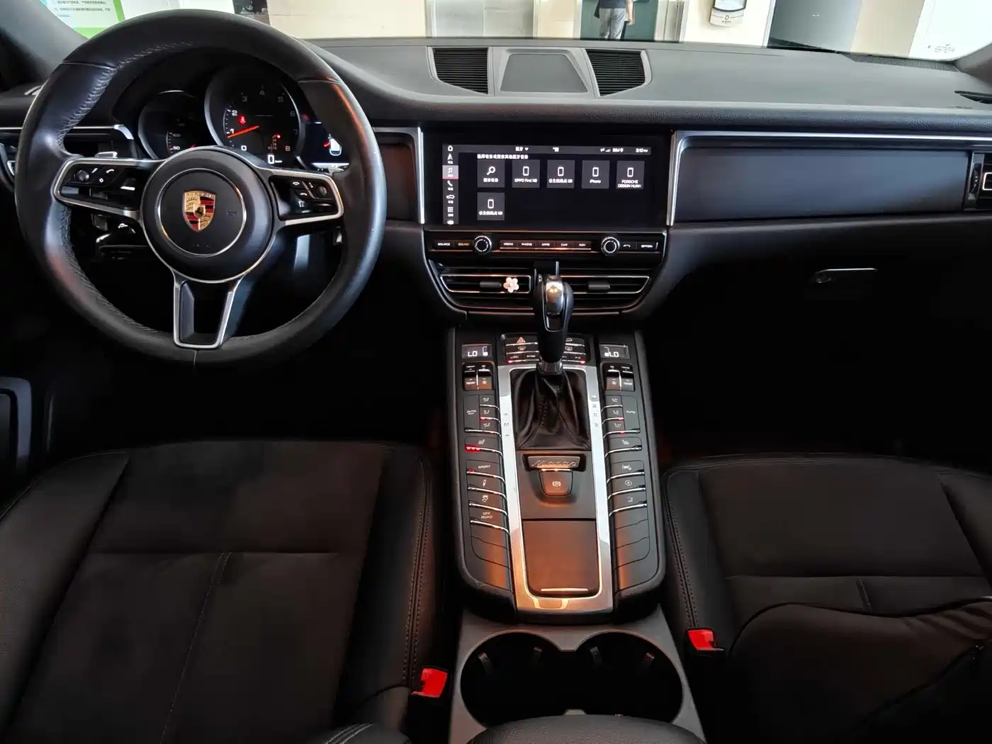 Porsche Macan 2018 Macan 2.0T фото 13