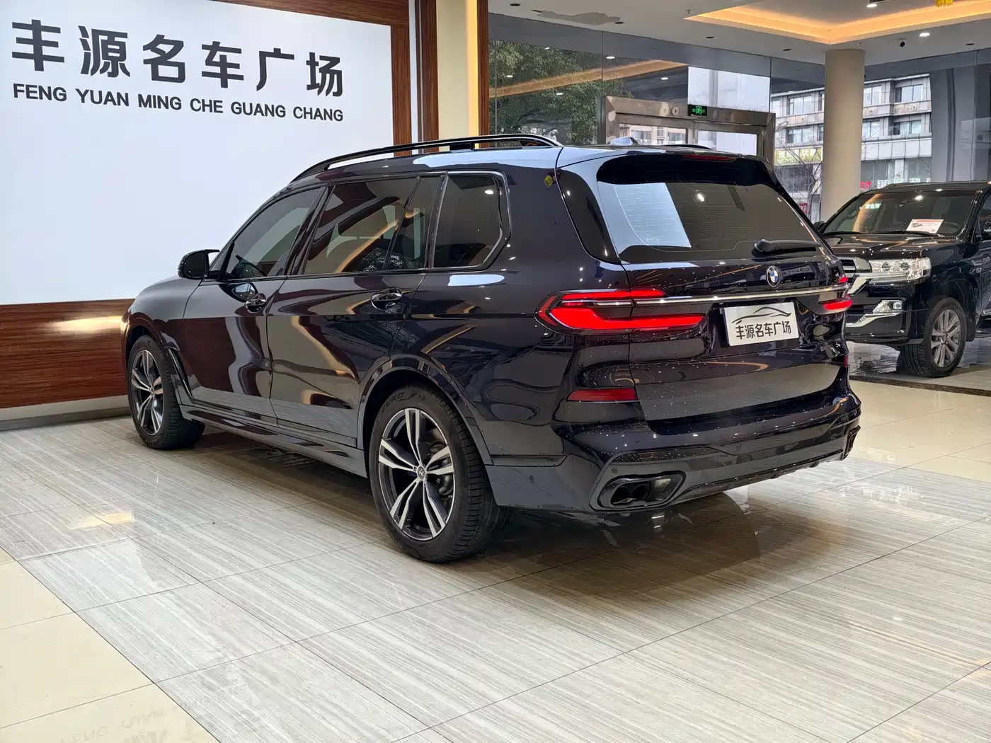BMW X7 2023 xDrive40i Exclusive M Sport Package фото 31