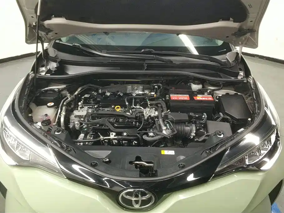 Toyota C-HR 2022 2.0L Leading Edition фото 10