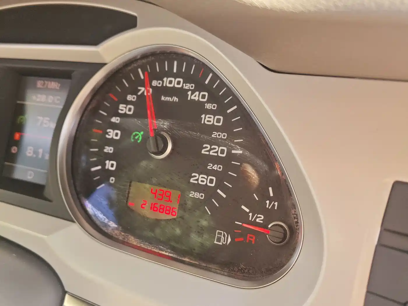 Audi A6L 2011 2.0 TFSI Automatic Comfort фото 14