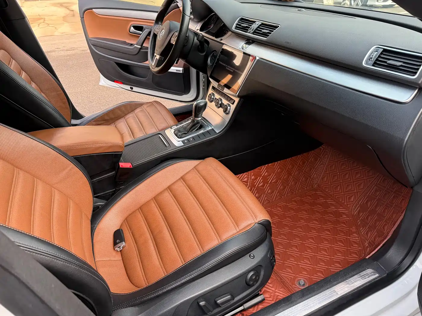 Volkswagen FAW-Volkswagen CC 2015 1.8TSI Luxury фото 12