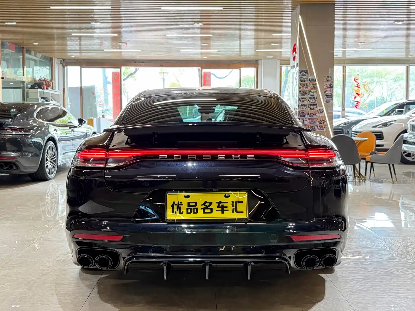 PORSCHE PANAMERA