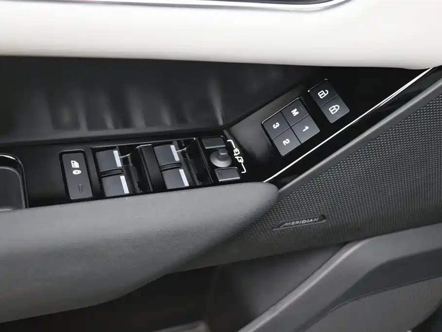 LAND ROVER RANGE ROVER STAR PULSE