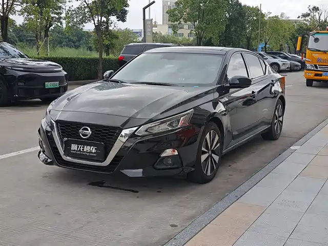 Nissan Teana 2.0L XL, Комфорт