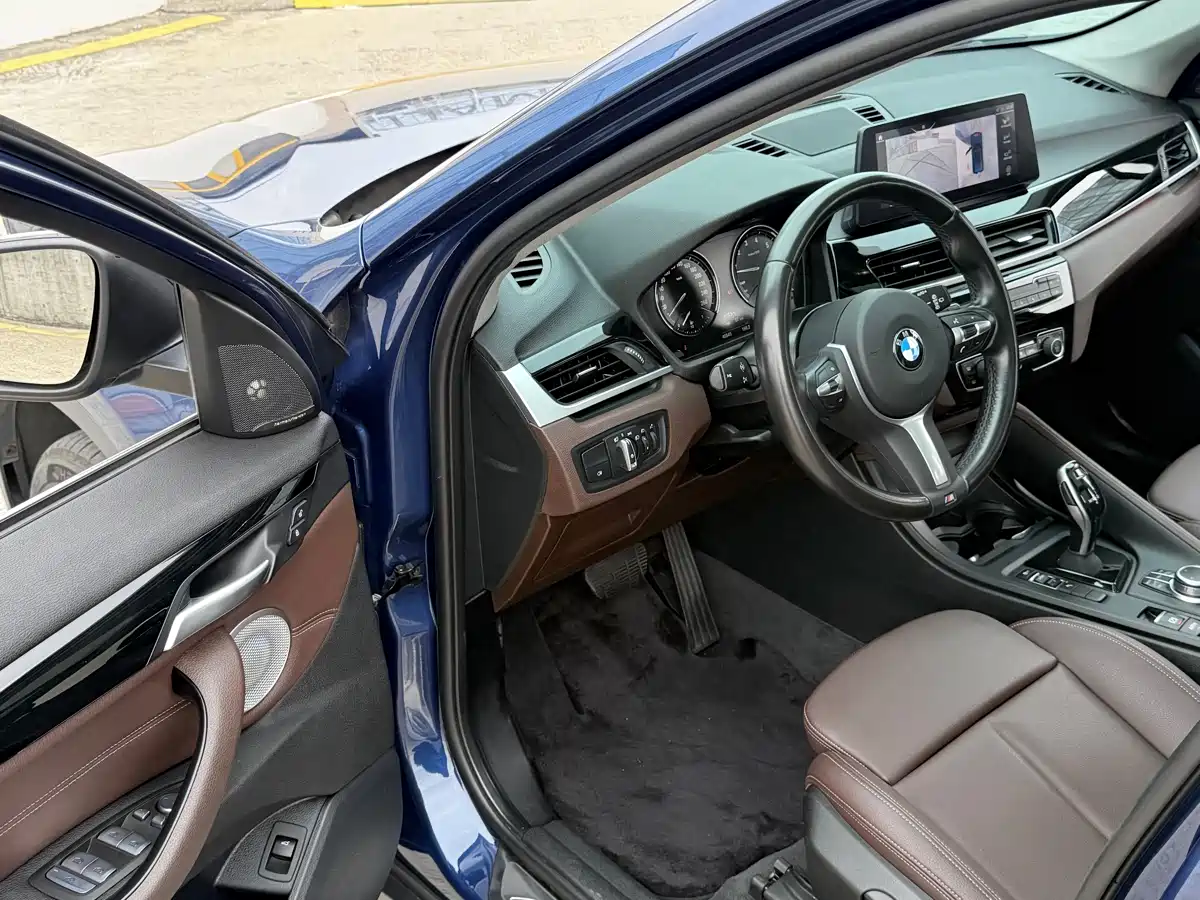 BMW X1 2022 sDrive25Li Leading фото 5