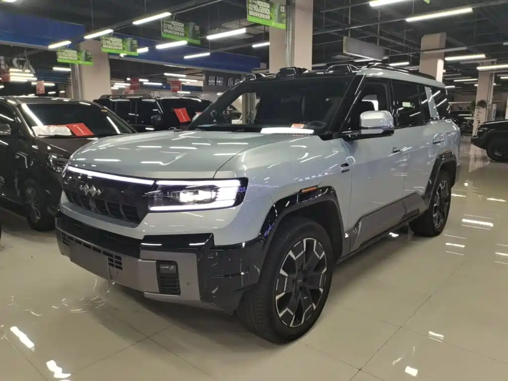 Fang Cheng Bao Leopard 8 2025 2025 Zhiyong Flagship 7-Seater