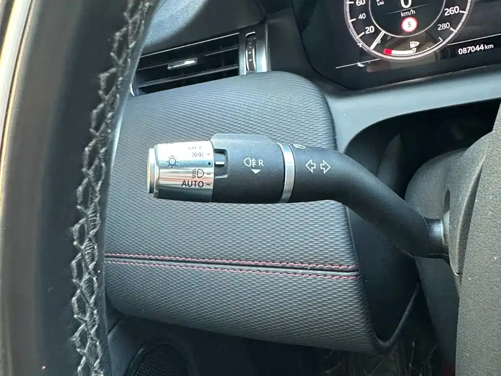 Land Rover Discovery Sport 2020 249PS R-Dynamic Performance Tech 7-seater фото 24