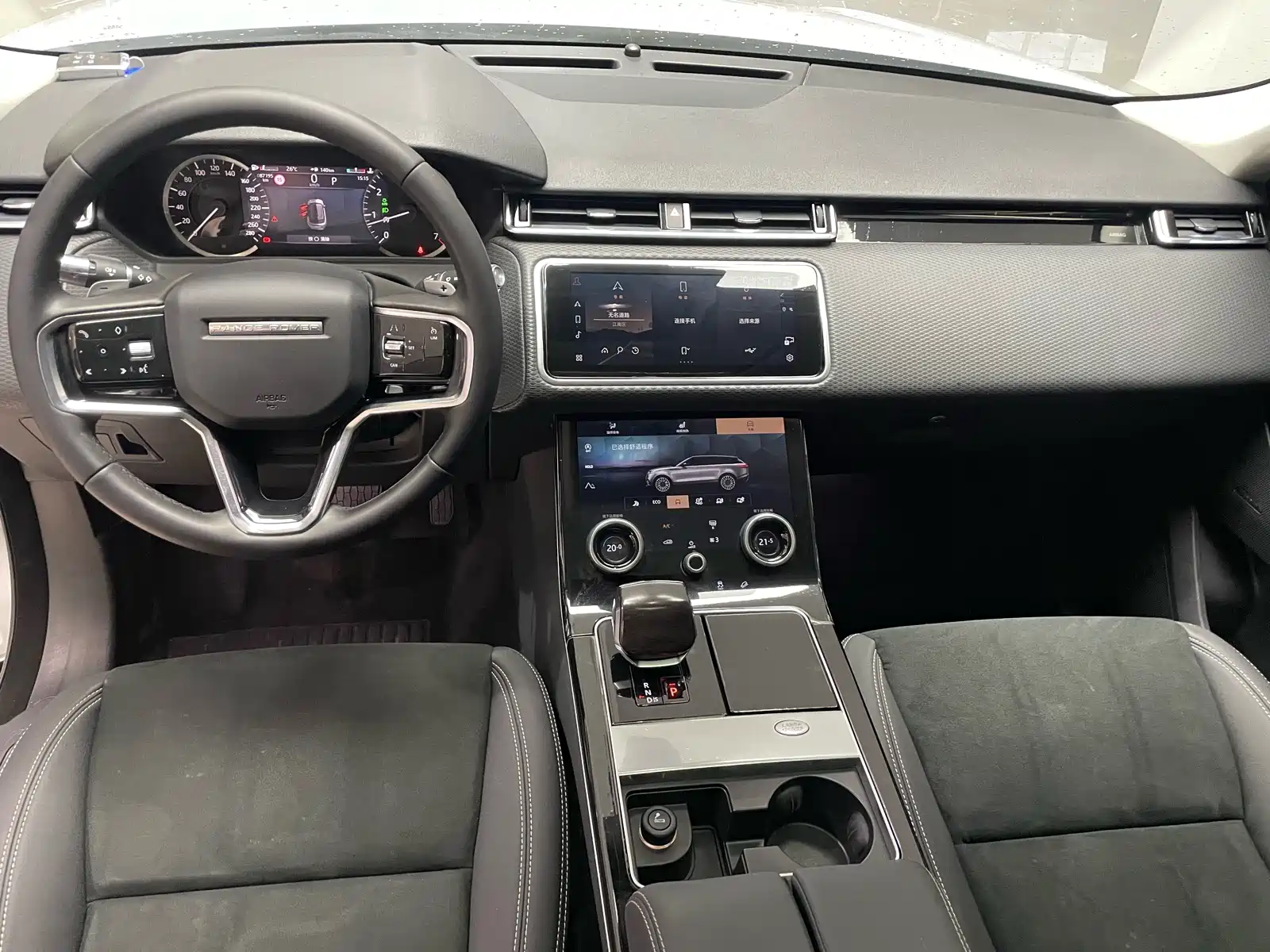 Фото 12 - Land Rover Range Rover Velar