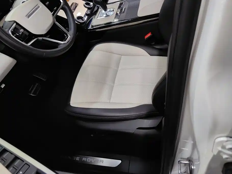Land Rover Range Rover Evoque New Energy 2021 2021 Range Rover Evoque L P300e Luxury