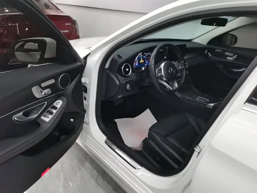 MERCEDES-BENZ CLASS C