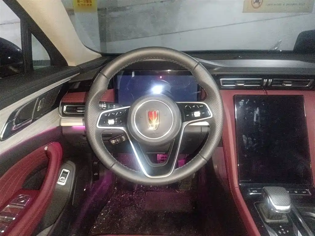 Hongqi H5 2025 2.0T Automatic Flag Celebration 500,000 Units Anniversary Edition фото 3