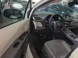 Фото 16 - Toyota Granvia