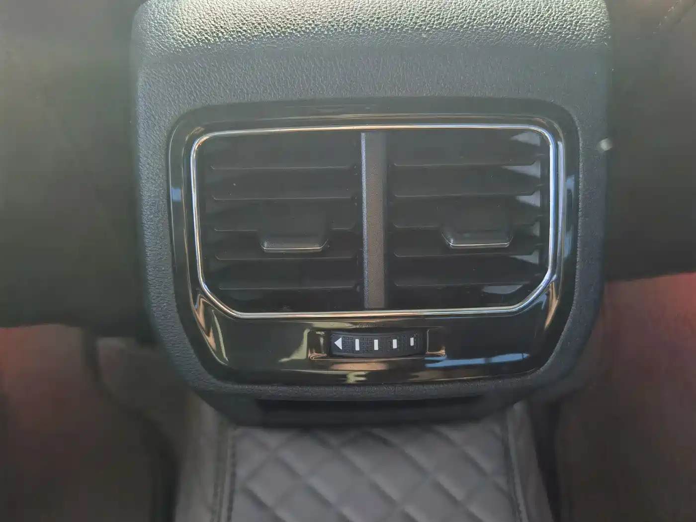 Volkswagen Lamando 2017 230TSI DSG Trend Edition фото 8