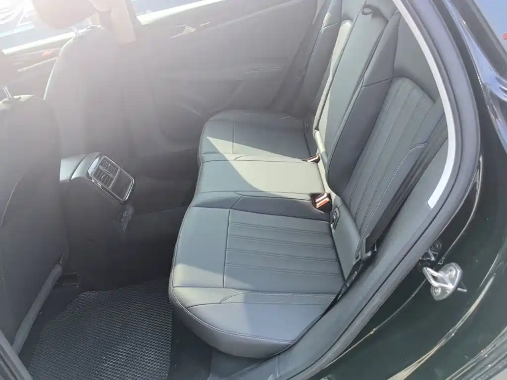 Volkswagen Passat 2025 2025 Outstanding 280TSI Business Edition