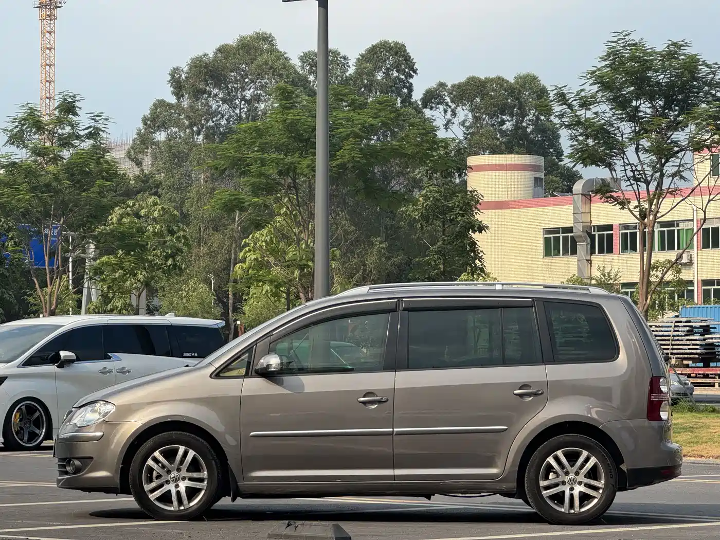 Volkswagen Touran 2008 Model 1.8T Premium Smart Edition Automatic 7-Seater фото 2