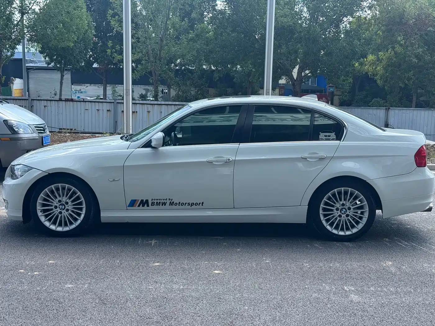 BMW 3 Series 2010 2011 325i Fashion