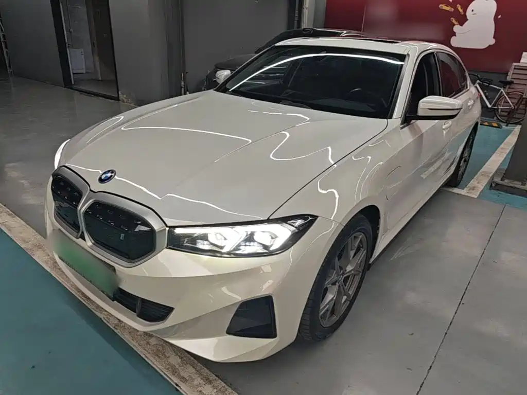 BMW i3 2025