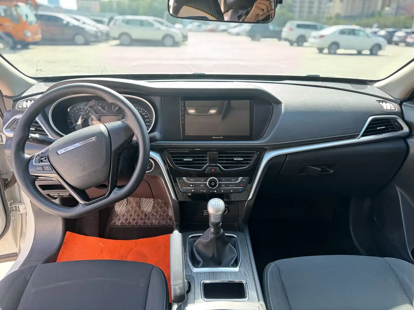 Venucia T90 2017 2017 2.0L Manual Trend