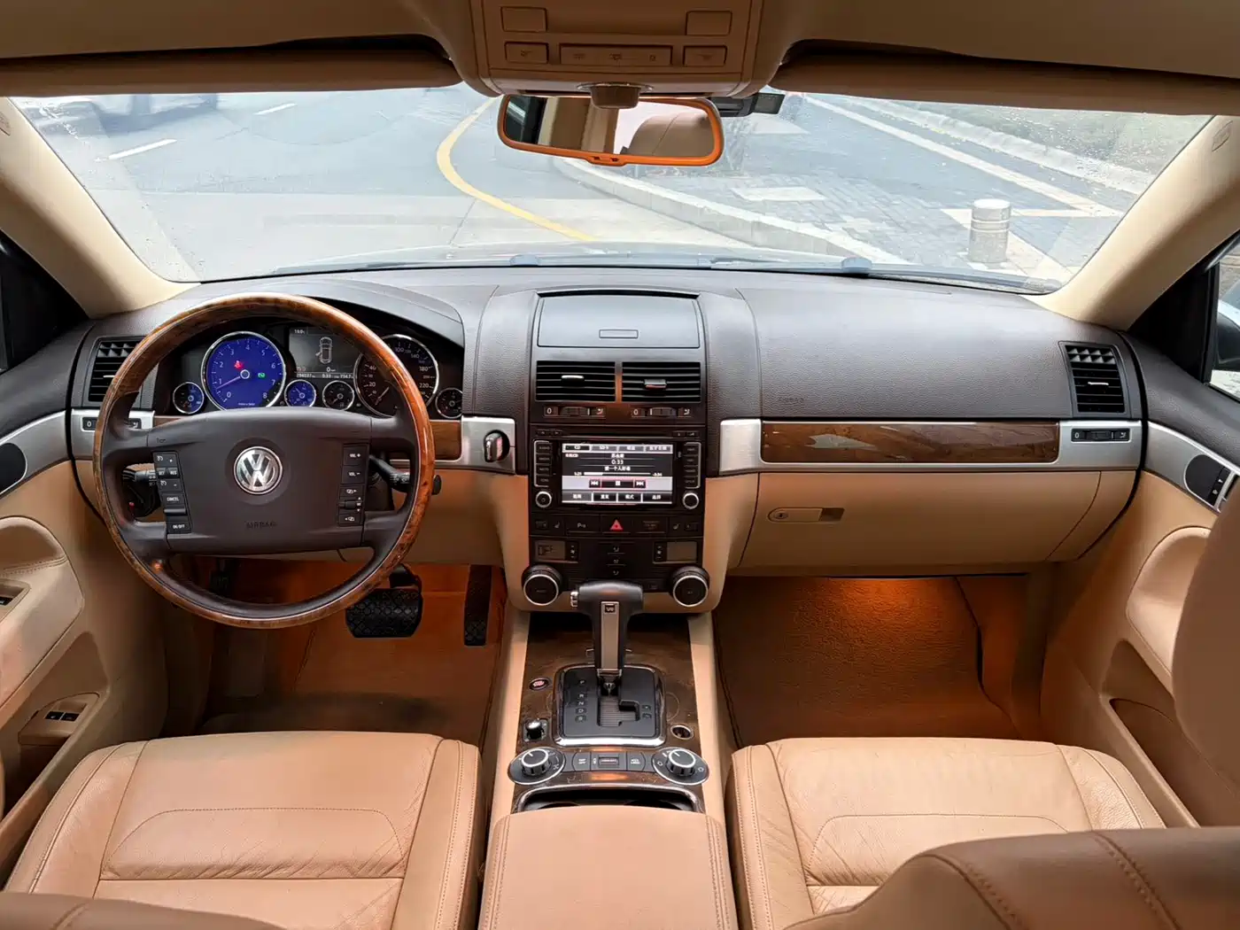 Volkswagen Touareg 2010 3.6 Limited Luxury Edition фото 7