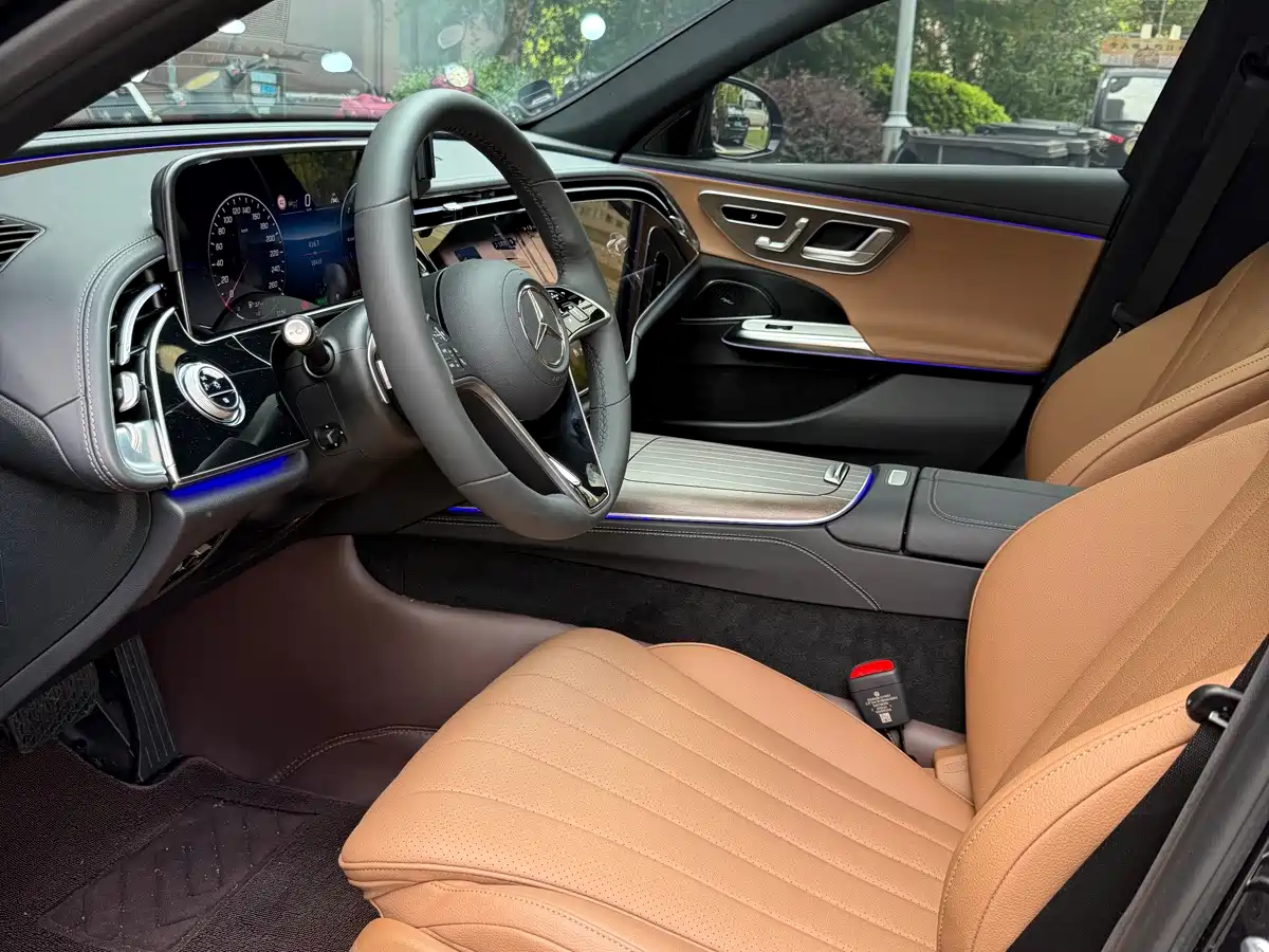 Mercedes-Benz E-Class, миниатюра 15