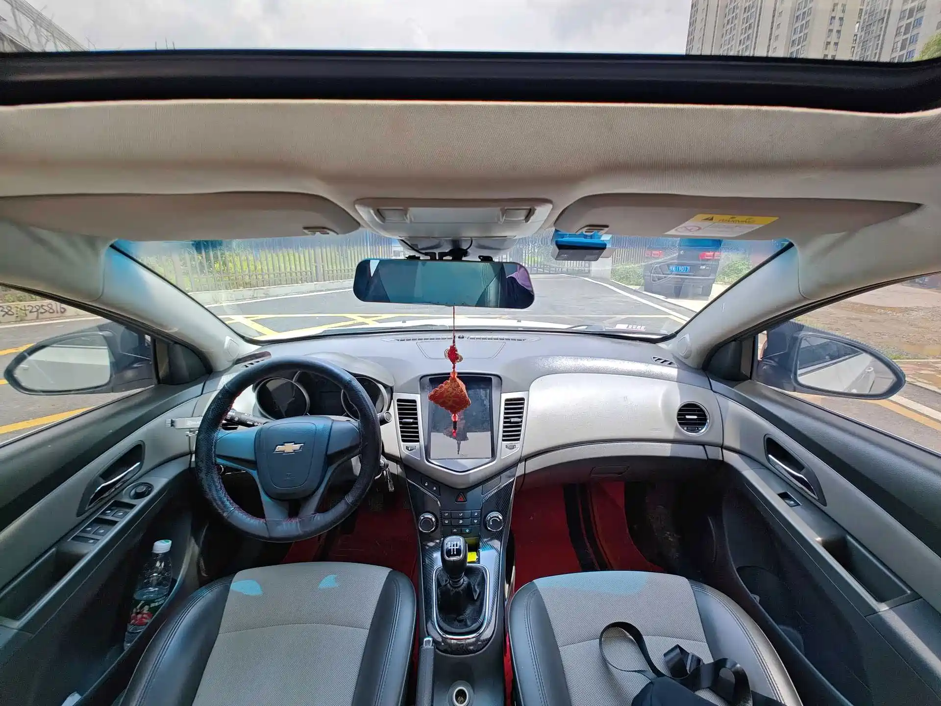 Photo 5 - Chevrolet Cruze