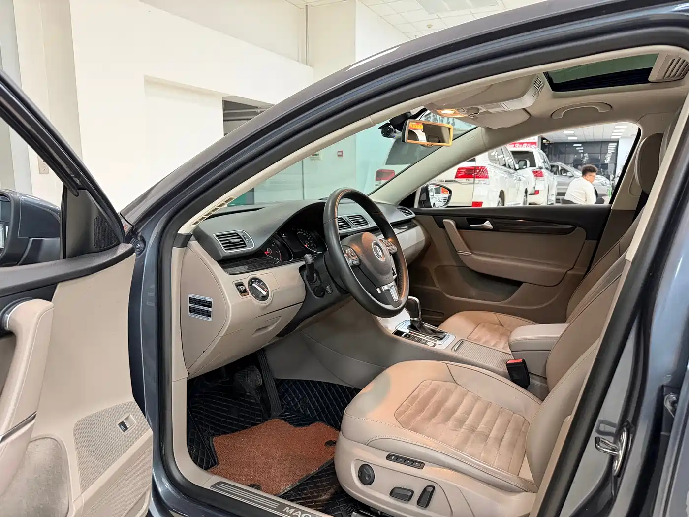 Volkswagen Magotan 2012 1.8TSI Premium фото 7