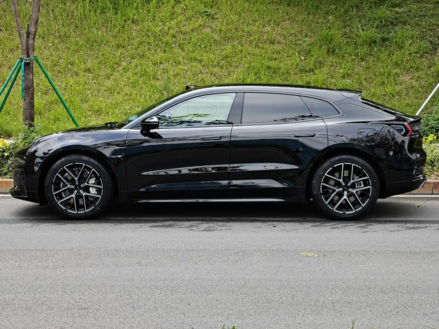 ZEEKR EXTREME KRYPTON 001