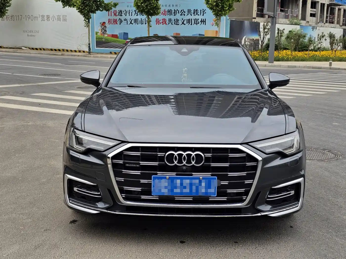 Фото 1 - Audi A6L