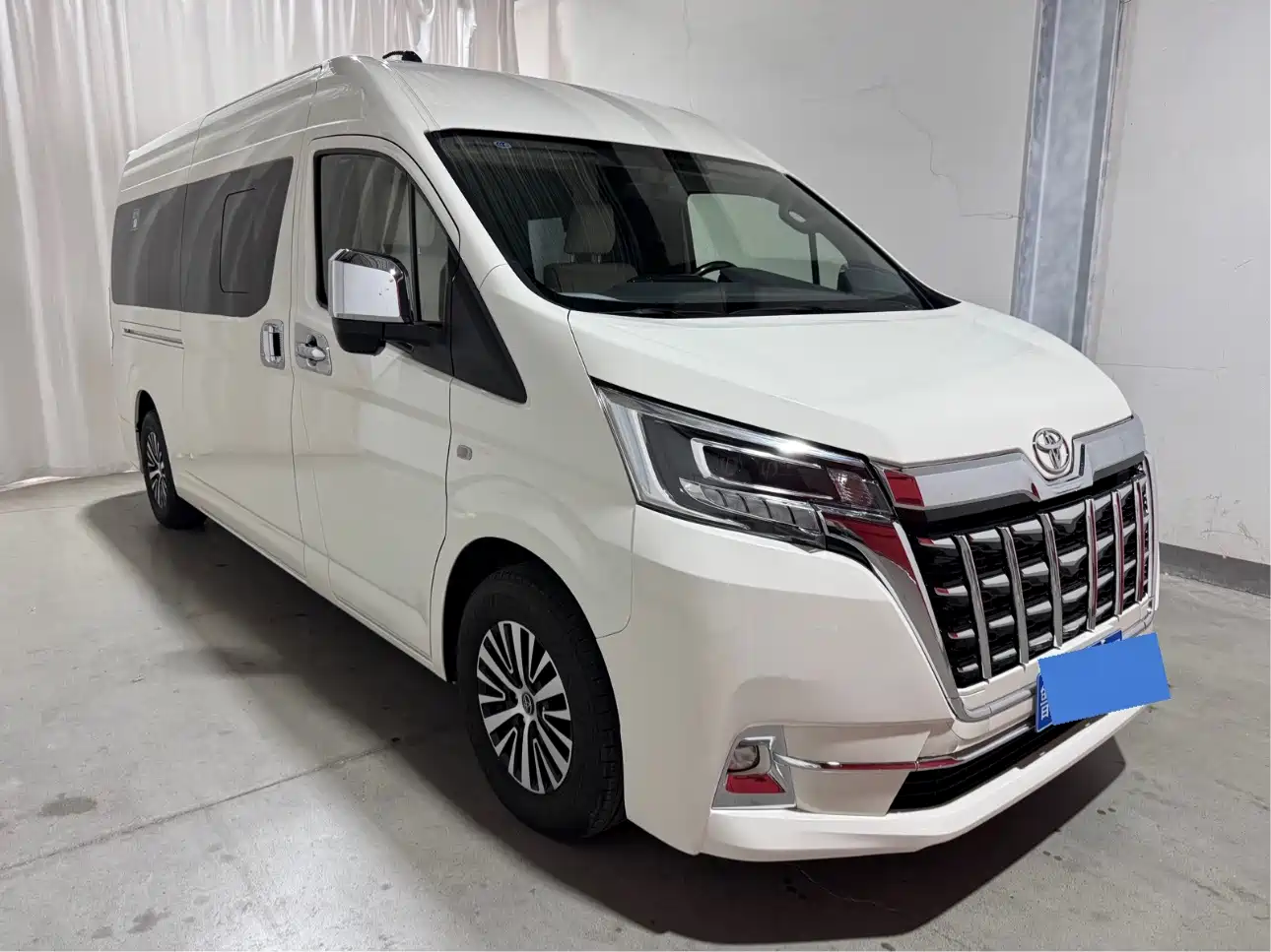 صورة 3 - Toyota HIACE